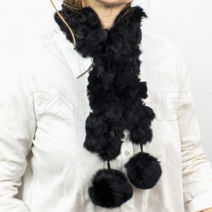 Gola Pompom Preto