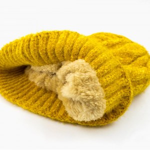 Gorro simple amarelo