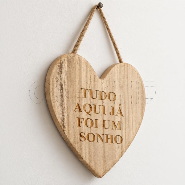 Coração de madeira Casa